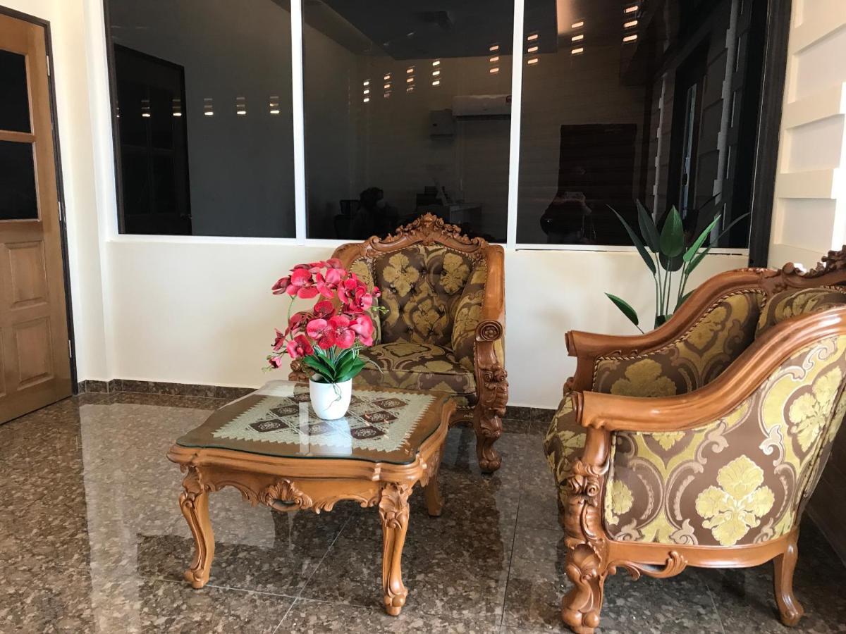 Oyo 90506 Z Stay Inn Hotel Simpang Renggam Extérieur photo