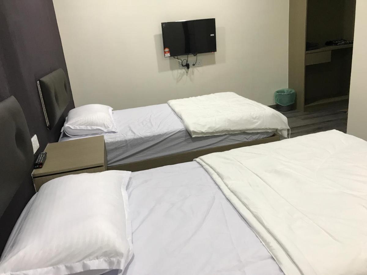 Oyo 90506 Z Stay Inn Hotel Simpang Renggam Extérieur photo