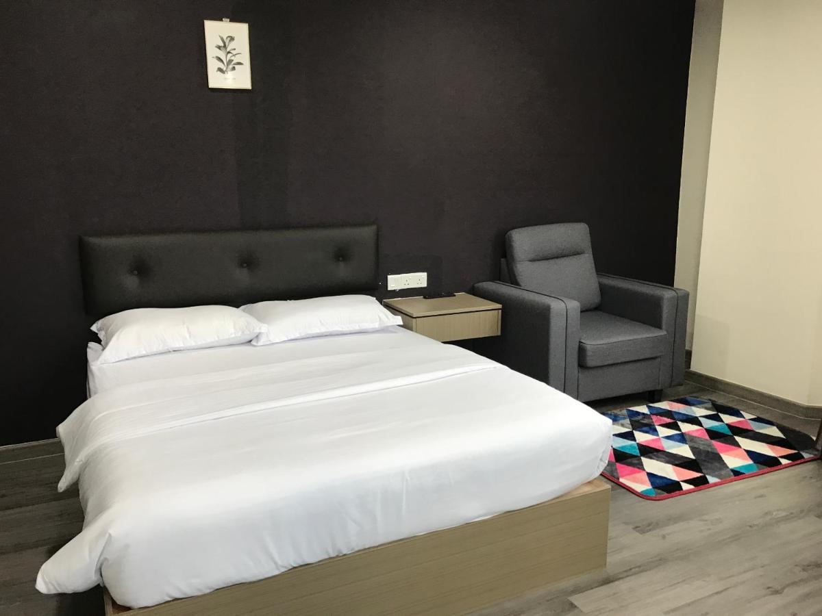 Oyo 90506 Z Stay Inn Hotel Simpang Renggam Extérieur photo