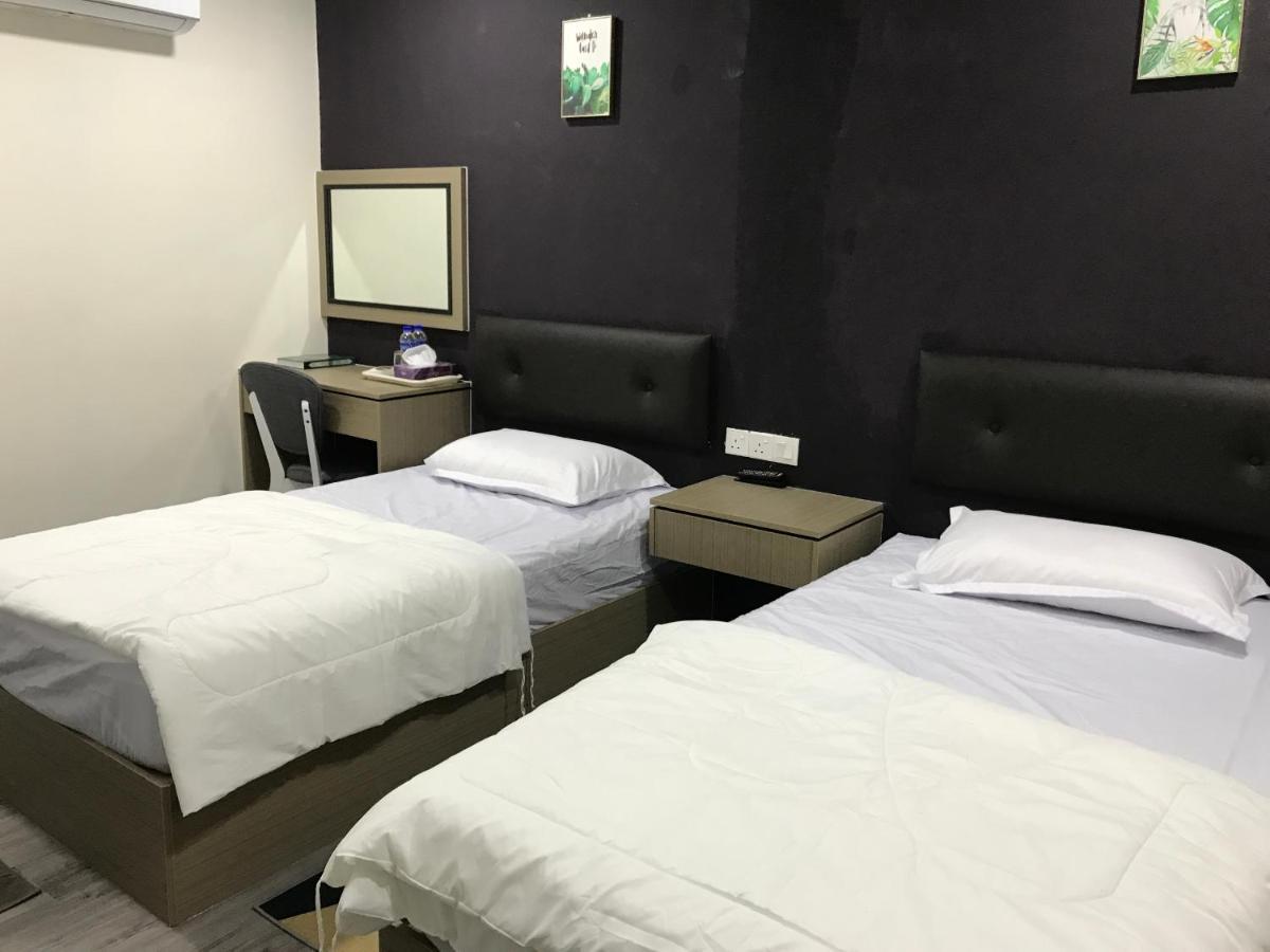 Oyo 90506 Z Stay Inn Hotel Simpang Renggam Extérieur photo