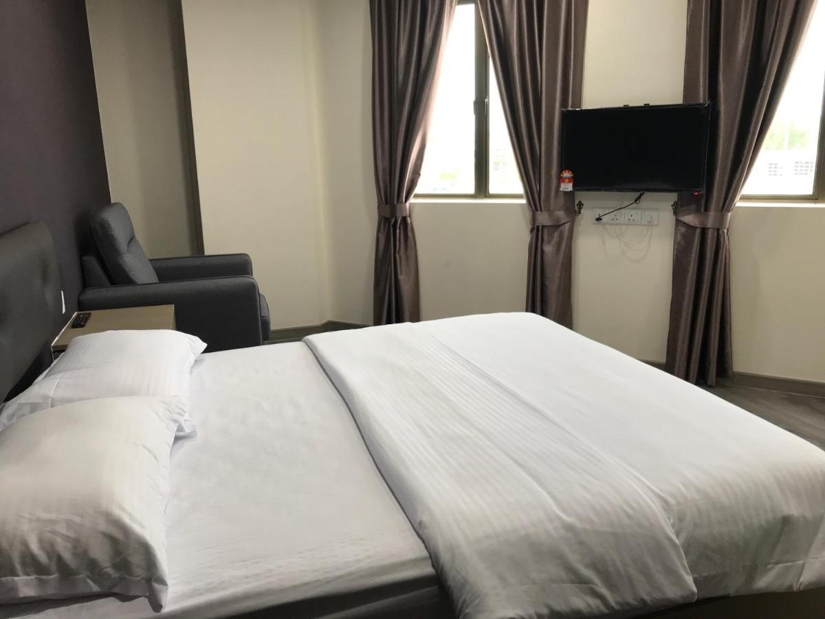 Oyo 90506 Z Stay Inn Hotel Simpang Renggam Extérieur photo