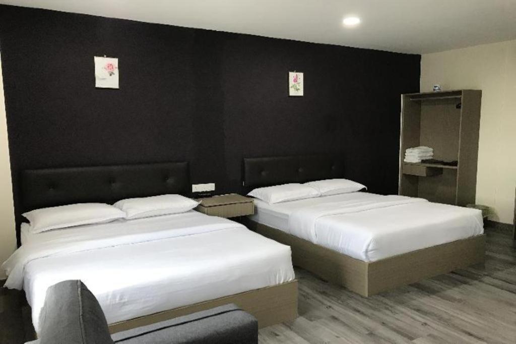 Oyo 90506 Z Stay Inn Hotel Simpang Renggam Extérieur photo