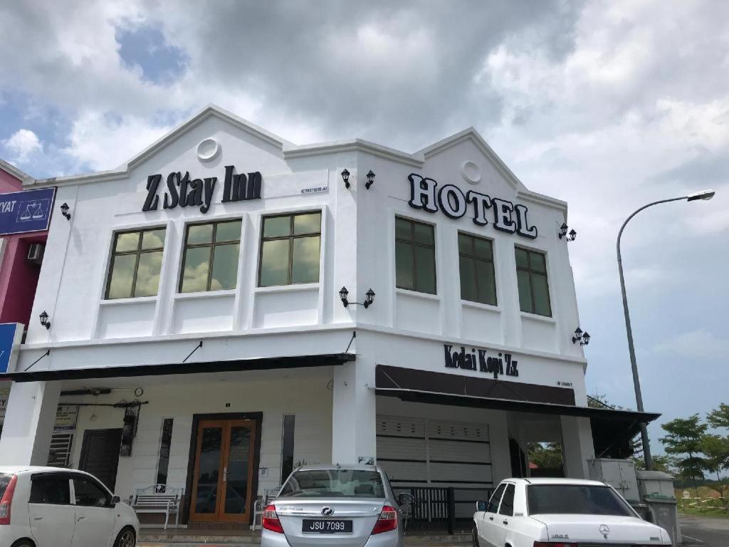 Oyo 90506 Z Stay Inn Hotel Simpang Renggam Extérieur photo